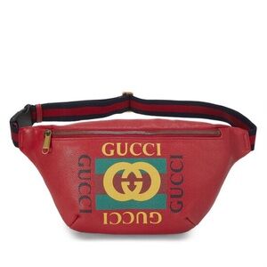Gucci Bumbag: Size large, red, great condition!
